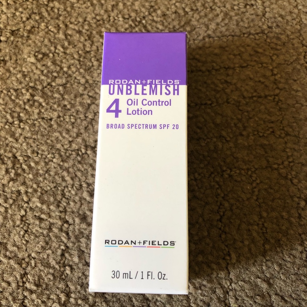 Rodan + Fields unblemish oil control lotion SPF
